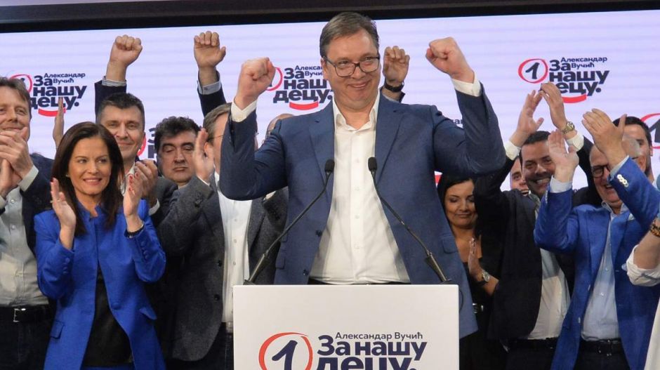 Vučić előrehozott választást jelentett be, pedig még kormánya sincs