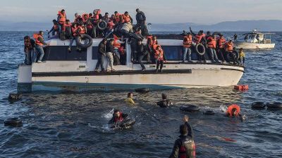 ENSZ: vérré fog változni a Földközi-tenger vize, ha nem lesznek mentőhajók