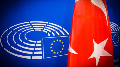 A görög külügyminiszter még nem vetné el a török EU-csatlakozást