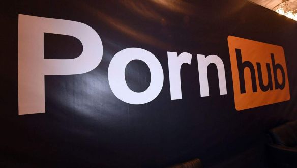 Több, mint harminc nő beperelte a Pornhubot