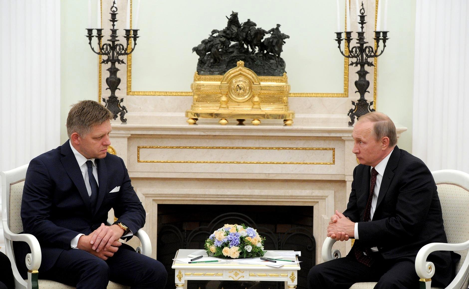 Robert Fico egykori szlovák miniszterelnök és Vlagyimir Putyin orosz elnök még 2016 augusztusában a Kreml-ben.