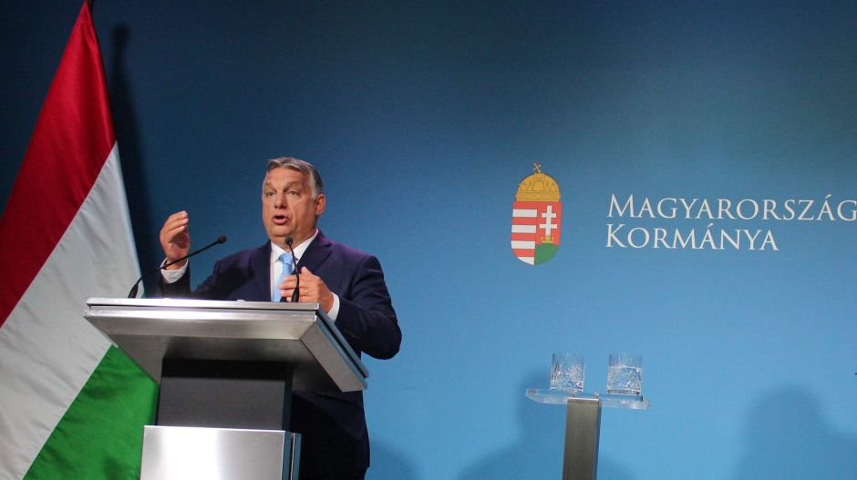 Orbán Viktor a sajtó elé állt – kövesd élőben az Azonnalin!