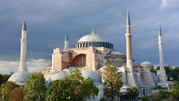 Az Hagia Sophia mecsetté alakítása csak egy újabb állomása az évtizedes török kultúrharcnak