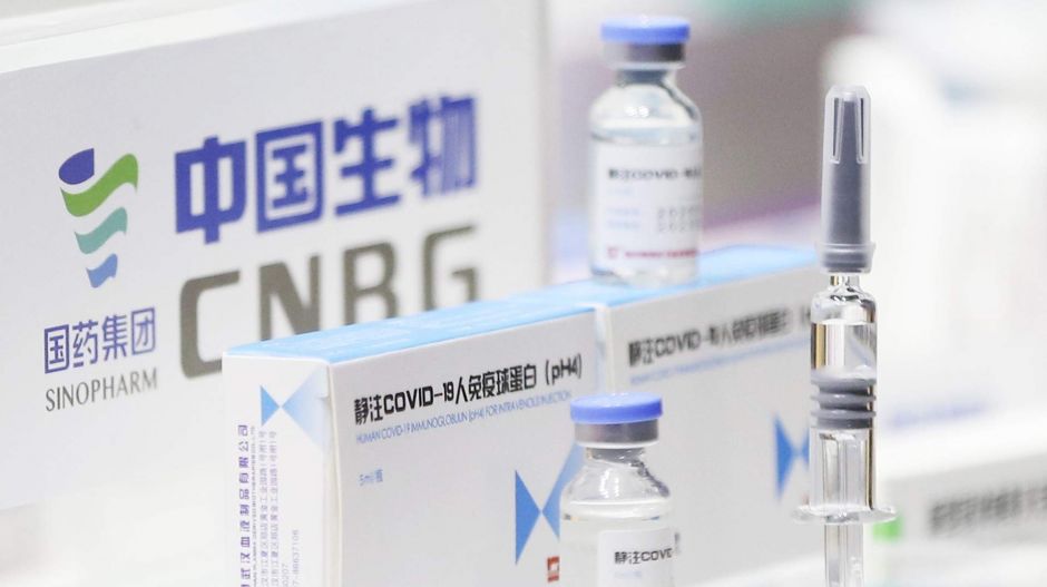 Két vezető is lemondott annál a kínai vakcinagyártó cégnél, amitől Magyarország is készül vásárolni