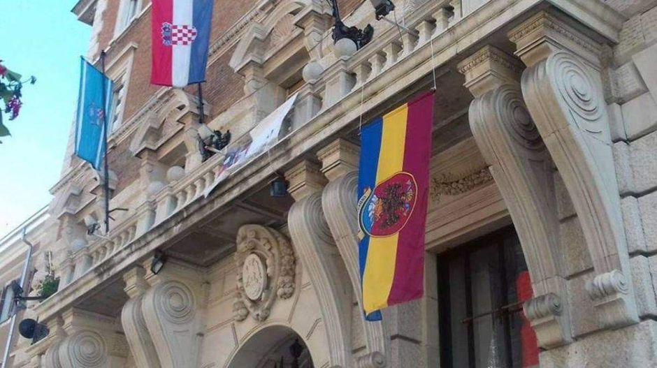 Zágráb nem engedi, hogy Fiume a magyar időkből származó zászlaját használhassa