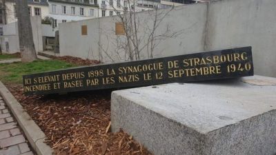 Baleset, és nem antiszemita támadás miatt rongálódott meg a strasbourgi zsidó emlékmű