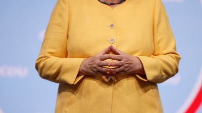 Nem a változást, hanem az új Merkelt keresik a német választók