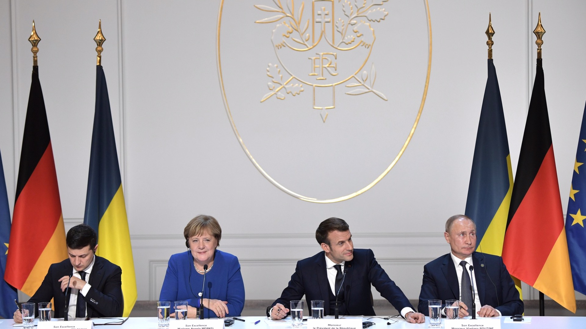 Volodimir Zelenszkij és Vlagyimir Putyin legutóbbi találkozója még a Normandai Négyek formátumban Angela Merkel egykori német kancellárral és Emanuel Macron francia elnökkel még 2019-ben.