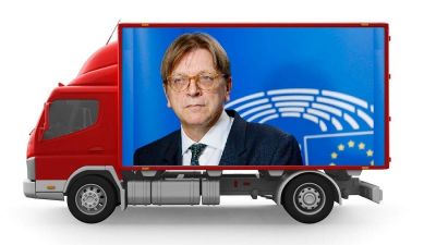 Verhofstadtnak elege lett: hirdetőtáblán szól be Orbánnak
