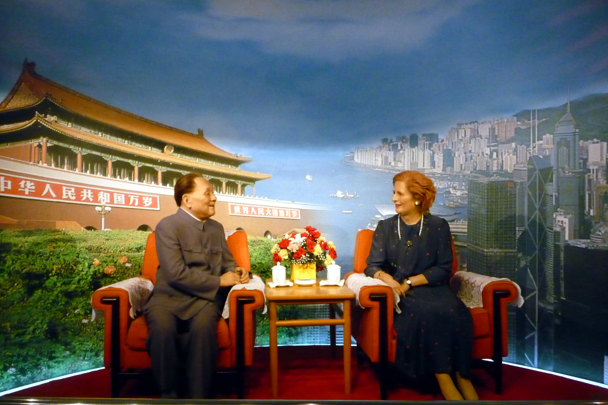Teng-Hsziao-ping és Margaret Thatcher egy sencseni panoptikumban - működött a kifárasztás.