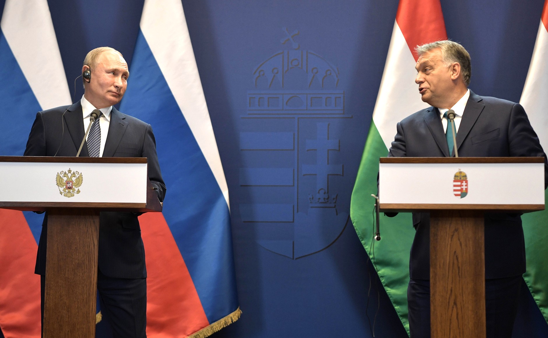 Vlagyimir Putyin és Orbán Viktor tart közös sajtótájékoztatót 2019 októberében Budapesten.