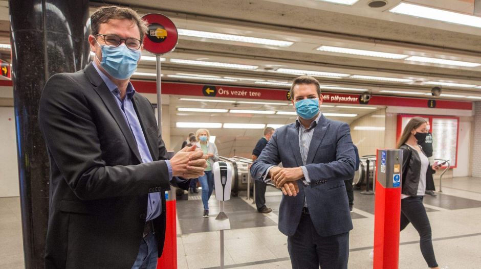 Tizenhárom budapesti metróállomáson lehet már kezet fertőtleníteni
