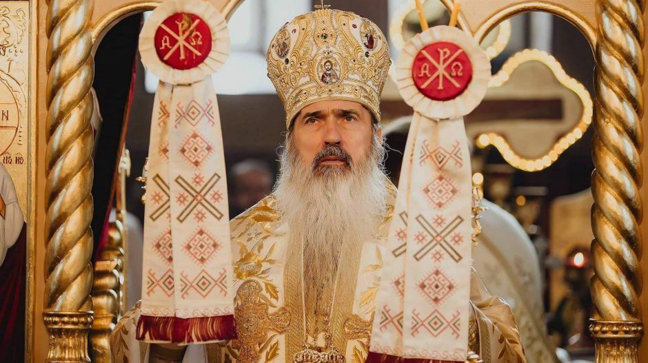 Aki meghal Covidban, úgyis a Jóistenhez megy – így indokolta az illegális búcsút a román ortodox érsek