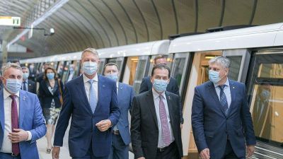 Két hete adták át, máris ronggyá ázott a bukarestiek ötös metrója
