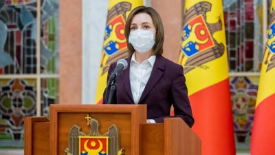 Repülő helyett inkább 12 órát autózik első hivatalos külföldi útján az új moldovai elnök a járvány miatt