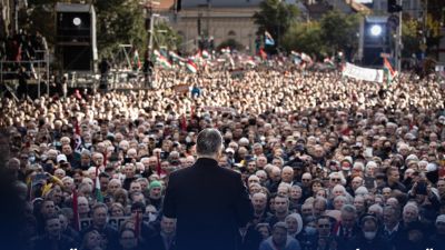 Orbán Viktor: Tüske vagyunk Brüsszel körme alatt, Gyurcsány az Országház fantomja, Márki-Zay báránybőrbe bújt farkas