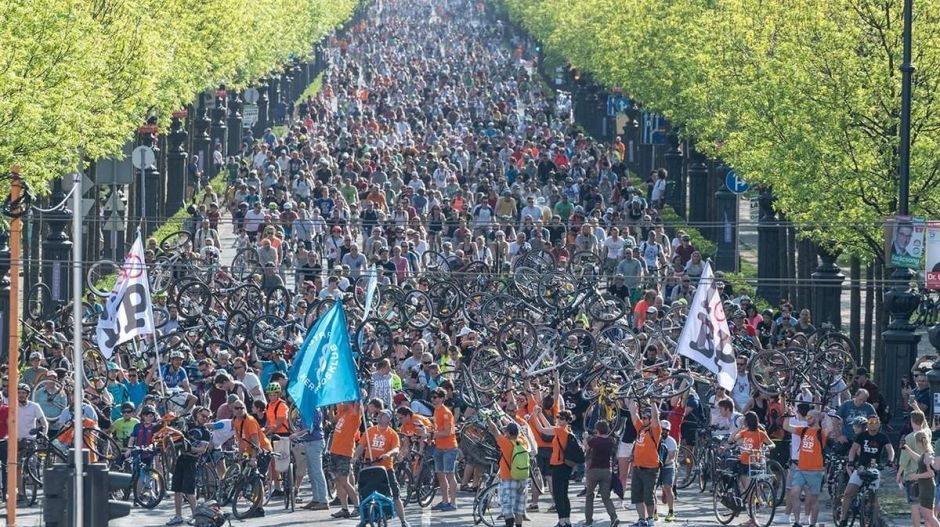 25 ezer bringás vonult fel az I bike Budapesten