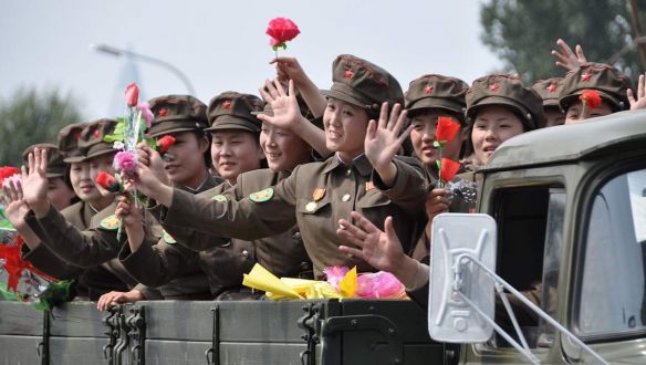 Röpcédulákat vet be a dühös Észak-Korea a déliek ellen