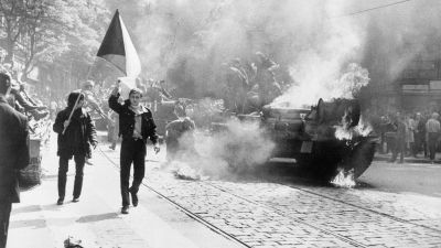 Egy cseh kommunista képviselő szerint 1968-ban nem szállták meg az országot a szovjetek