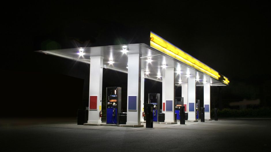 Bosznia szerb részén a politikusok fúrták meg a benzin olcsóbbá tételét