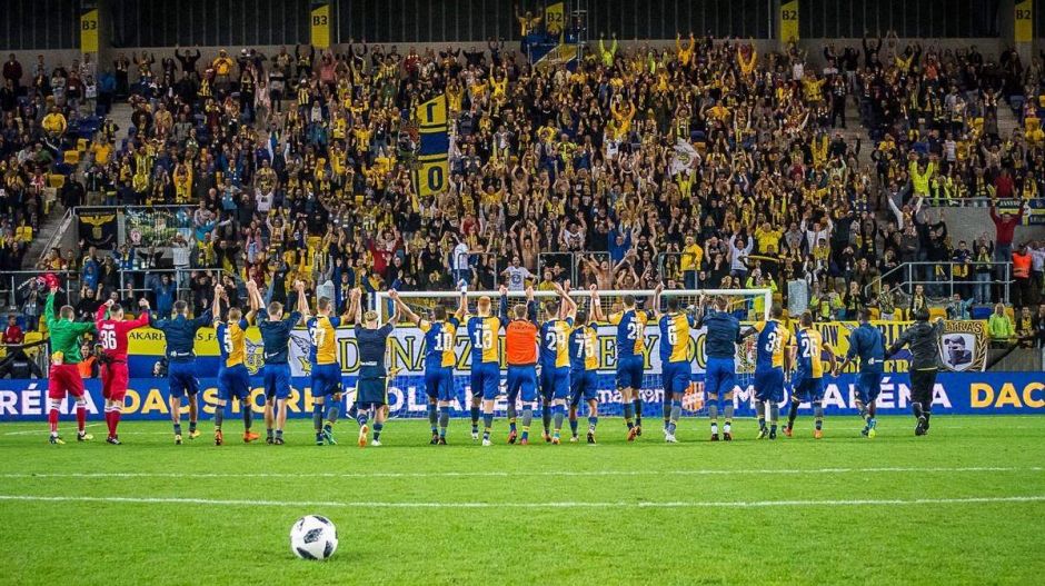 A magyarok legfontosabb focimeccsét a szlovák bajnokságban rendezik szombaton