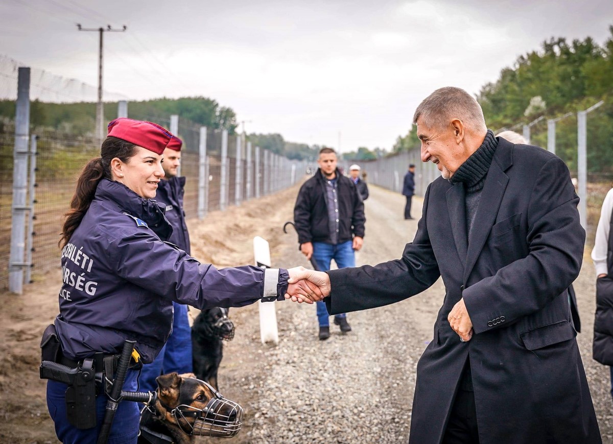 Babišnak tetszik a magyar határkerítés