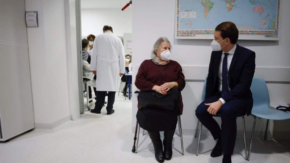 Kurz vétóval fenyegetőzik, ha nem kap több vakcinát Ausztria