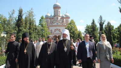 A koronavírus-vakcina Krisztus-ellenes összeesküvés: óriásit konteózott a Moldovai Ortodox Egyház