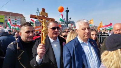 Történelmi illúzió, hogy igény van Magyarországon nemzeti konzervatív pártra