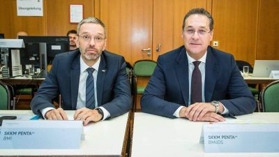 Minden FPÖ-s miniszter lemond Ausztriában
