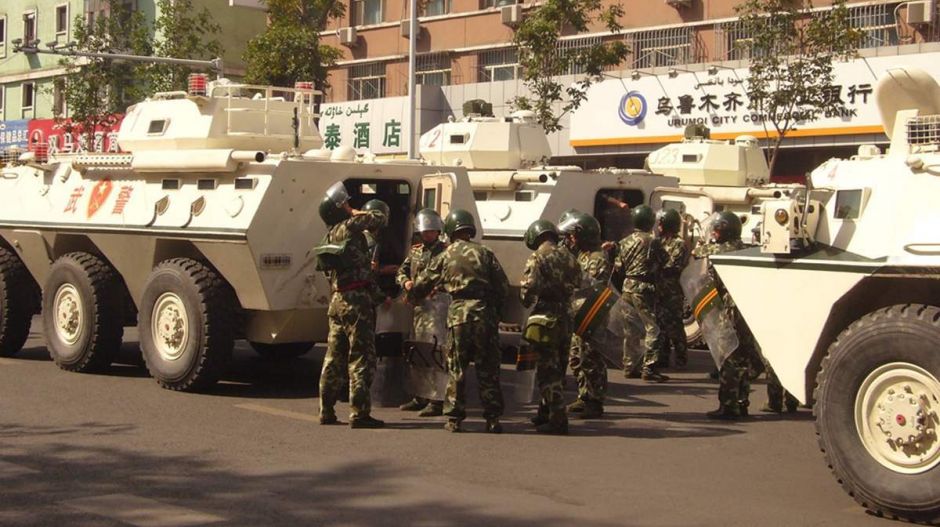 Még mindig védi Kína az ujgur átnevelőtáborokat