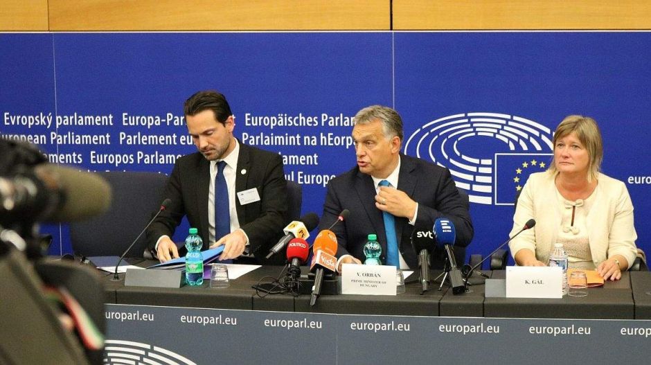 Jogállam-e Magyarország? Percről percre megy az EP-vita az Azonnalin!
