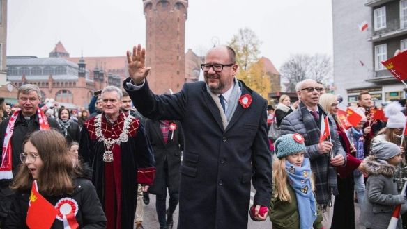 Ki volt Gdańsk polgármestere, és miért gyilkolták meg?
